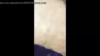 جلسة جنس ثلاثي مكثفة: زوجة مشتهية تئن وفتحاتها ممتلئة