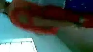 بالإصبع متجرد