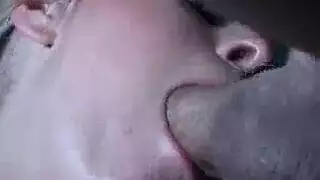 جماع قاسي لشقراء ذات فرج ضيق وثدي ضخمة