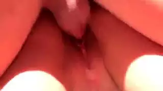 الفتاة ذات الشعر الرمادي تحصل على فعل خشن من الخلف