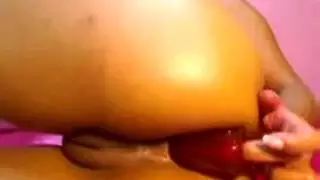 إكس إكس إكس: أم عربية منتقبة تُهيمن عليها في جنس عنيف