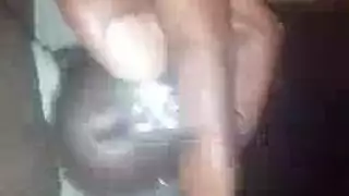 شرج جميع الثقوب غاضب