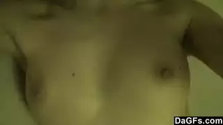 مراهقة تتفجر على سناب شات: جنس منفرد صريح