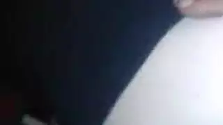 أنا يمارس الجنس مع الديك الثابت بين أصدقائي أمي