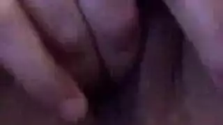 الزوج يشرب حليب زبه