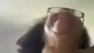 كانت تستهم ليجدها تستمني