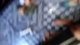 الأم الناضجة تعلم الشاب درسًا جنسيًا صريحًا