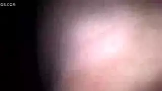 يلعب مع اءخته يسخن