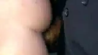 لا شيء محظور على هذه القضبان المراهقة اليائسة