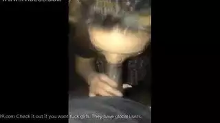 اللعب بي الثدي الجميل الصغير