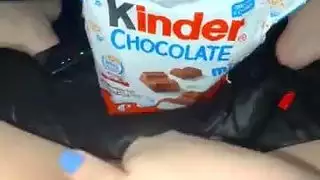 هوس الطعام الفاخر: عذراء مراهقة تحصل على الشوكولاته والقضيب الأسود الكبير في لوس أنجلوس