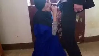 قرار تنفيذي: مص القضيب مقابل المال في مشهد بورنو صعب