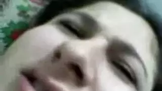 قضيب سوري يُلذذ عشيقته العربية في نكاح منزلي حميمي