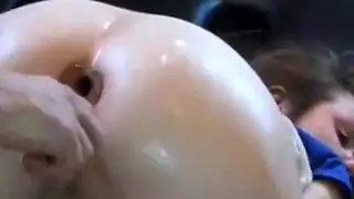 تدليك إباحي يتحول إلى سكس خشن مع قذف داخلي