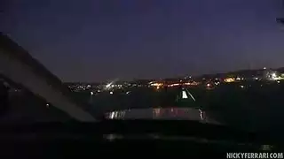 امرأة ناضجة ممتلئة الجسم تُضاجع في طائرة خاصة جنس xxx على الطائرة