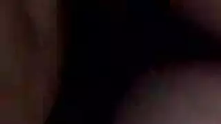 نساء ناضجات آن وإيفا تمارسان الجنس مع شاب أصغر في علاقة جماعية