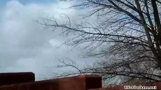 شخصية نافذة تمتع كساً: مشهد إباحي علني مع نائب الرئيس