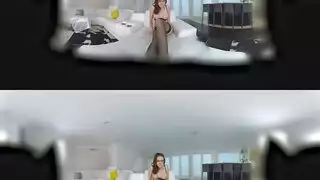 نجم البورن شانيل في الواقع الافتراضي يمارس العادة السرية لكل مستخدم في محاكاتها