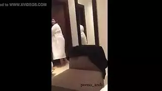 إباحية عربية قوية: مضاجعة في الفندق مع شاب سعودي