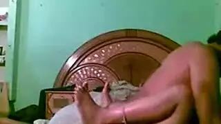 جنس حيواني إكس إكس إكس: كلاب تمتط إناثاً مثيرة