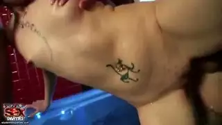 موسيقى حفل سخيف