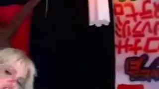 خيال ثلاثي: مص مزدوج وجنس كلابي