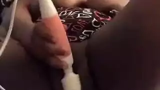 المحترم الأسود يملأ كل الثقوب في جلسة مثلثة صعبة