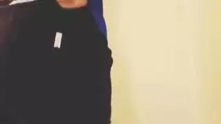 عاهرة مراهقة صغيرة تستمنى وتمارس الجنس مع عدة رجال