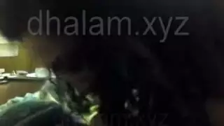 الثدي رقص خلف الكواليس