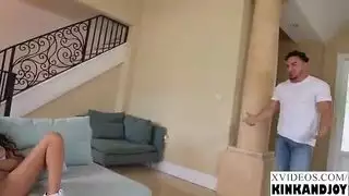 استمناء خاص: فرج مبلول يتعرق، كتم الأنين