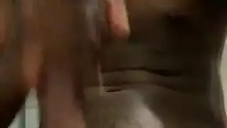 عرض كاميرا جريء: أوليفيا تمارس الجنس بطريقة صريحة وقاسية