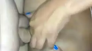 صور عارية لنجمة: شيرين تفتح ساقيها على مصراعيهما