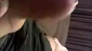 ضخ الحديد وضخ المني استمناء صريح لرجل مفتول العضلات