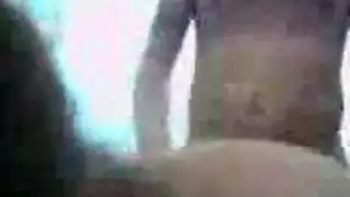 شباب يضربون زوجة أكبر سناً في فيديو إكس إكس إكس لتبادل الأزواج الساخن