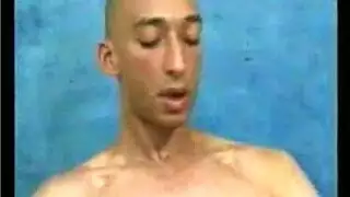 قضيب كثيف أشعث يضخ حمولة ثقيلة