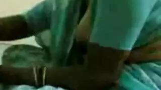 فيديوهات محارم خام: أب وابنته يمارسان الجنس