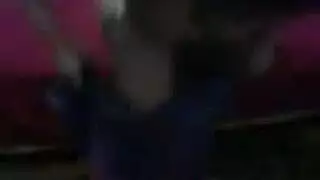 علاقة عائلية سرية: العمة تمارس الجنس بقوة وتتوسل إليه ألا يخبر أصدقاءه