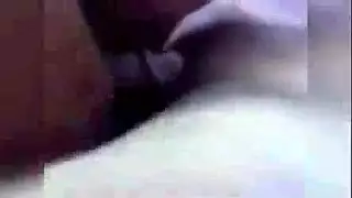 جنس عنيف: زوجان متعبان يمارسان الجنس بقوة حتى تبلغ