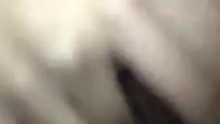 مراهقة تقطر بللاً في مشهد جنس حيواني صريح