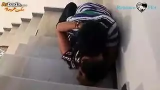 جميلة هندية نارية تظهر أثداءها الضخمة في إكس إكس إكس