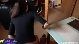 فتات تضرب سبعه و نص